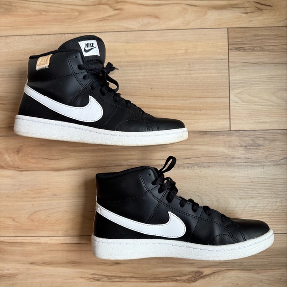 Nike Black and White High-Top Sneakers size 9.5 - Picture 8 of 8